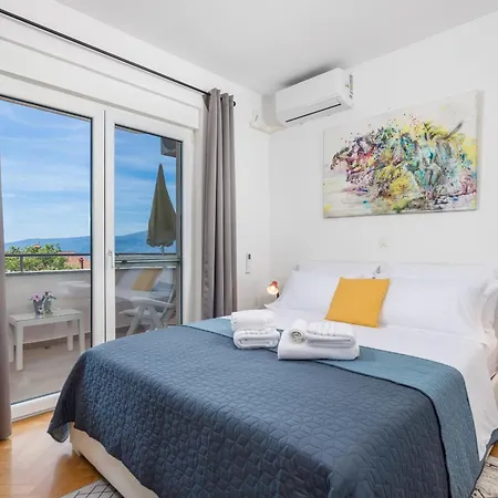 Pensjonat With A Parking Space - 24339 Rijeka