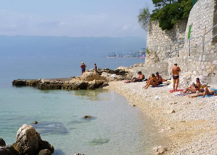 With A Parking Space - 24339 3* Rijeka