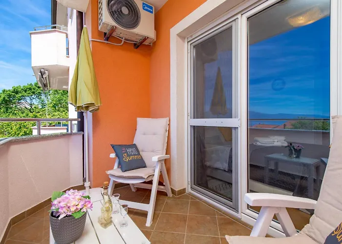 With A Parking Space - 24339 3* Rijeka